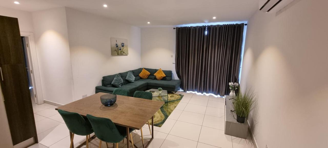 Embassy Gardens Luxury Suites Cpg アクラ エクステリア 写真