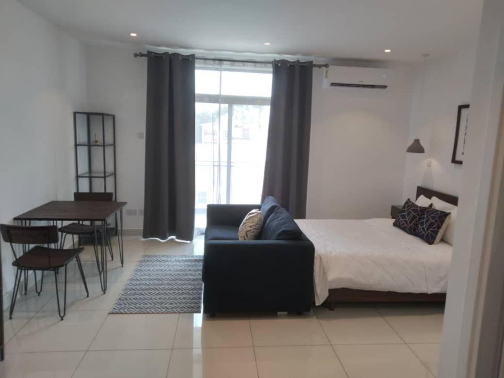 Embassy Gardens Luxury Suites Cpg アクラ エクステリア 写真