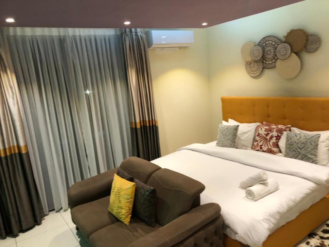 Embassy Gardens Luxury Suites Cpg アクラ エクステリア 写真
