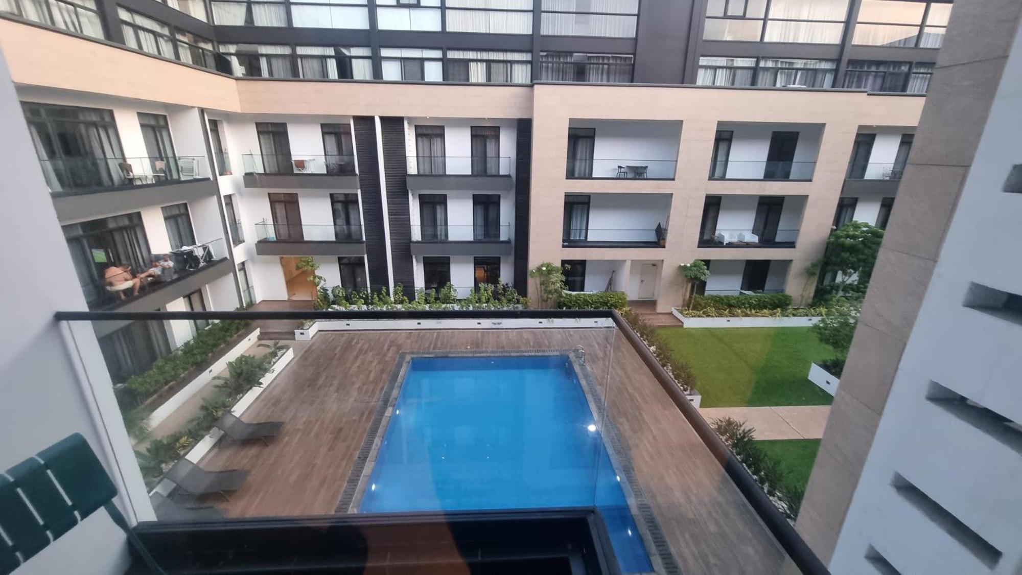 Embassy Gardens Luxury Suites Cpg アクラ エクステリア 写真