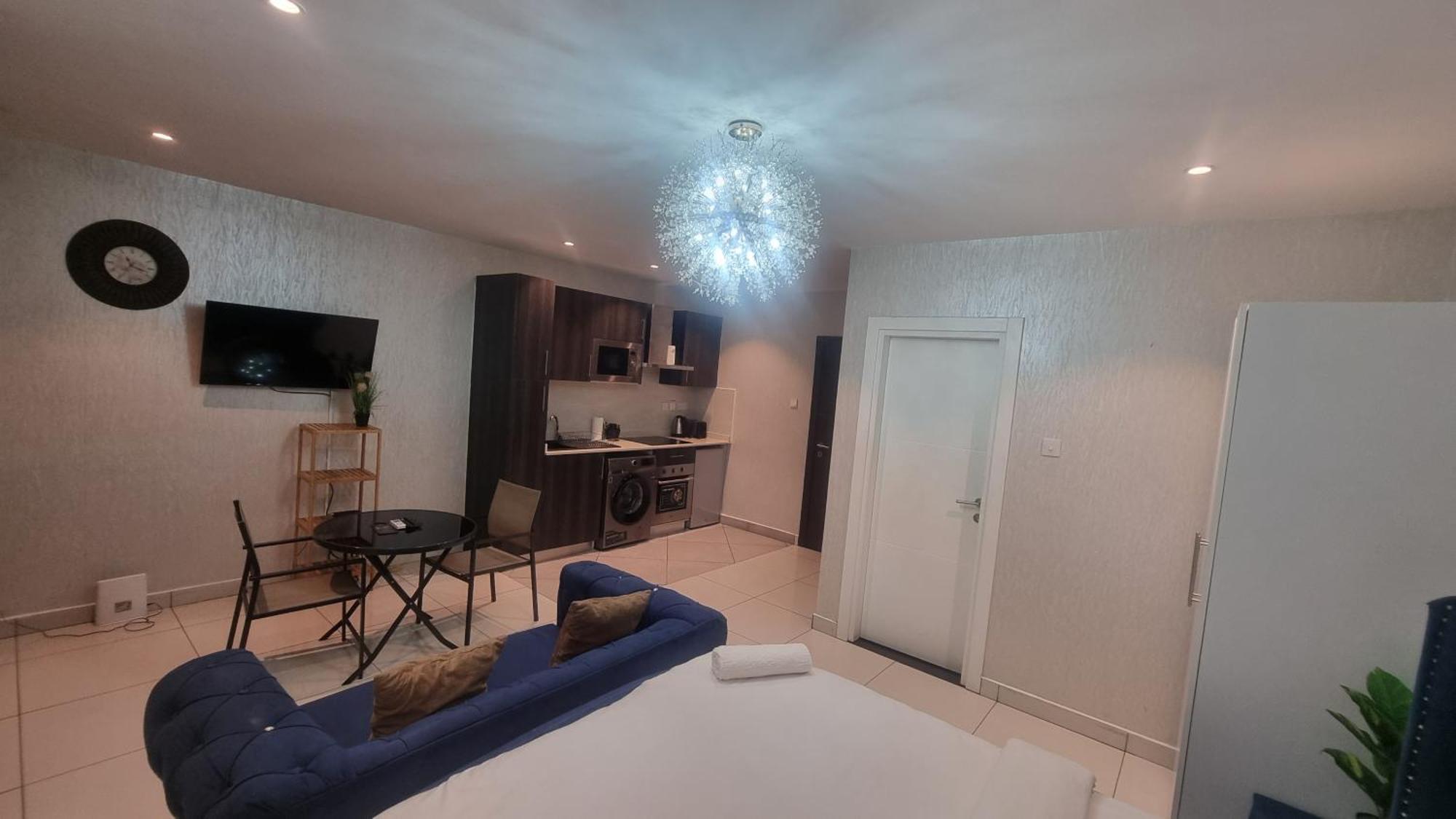 Embassy Gardens Luxury Suites Cpg アクラ エクステリア 写真